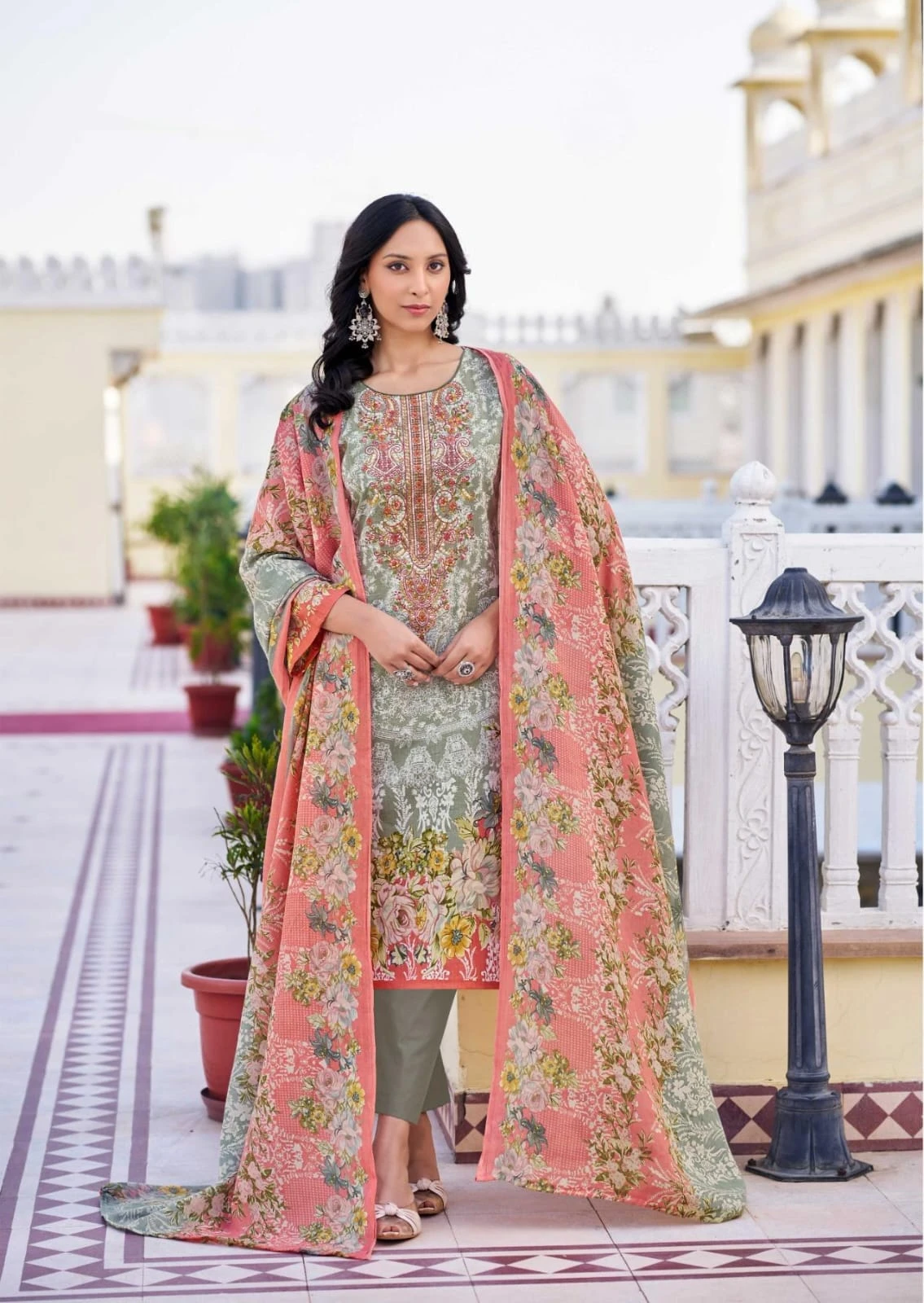 Mumtaz Arts Nayra - Image 4