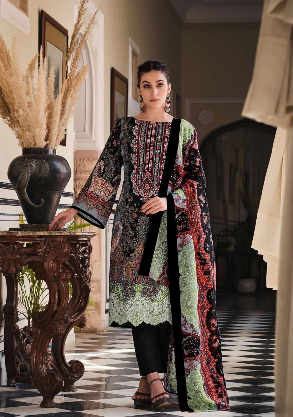 Royal Zara Vol 1 - Image 6