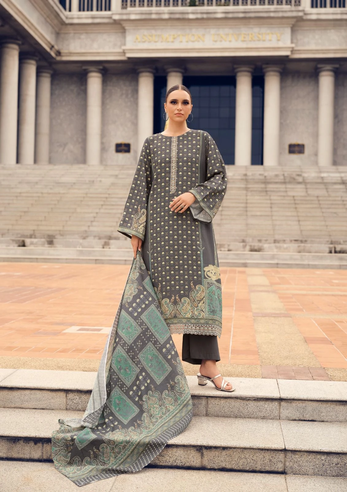 Hermitage Paisely - Image 5