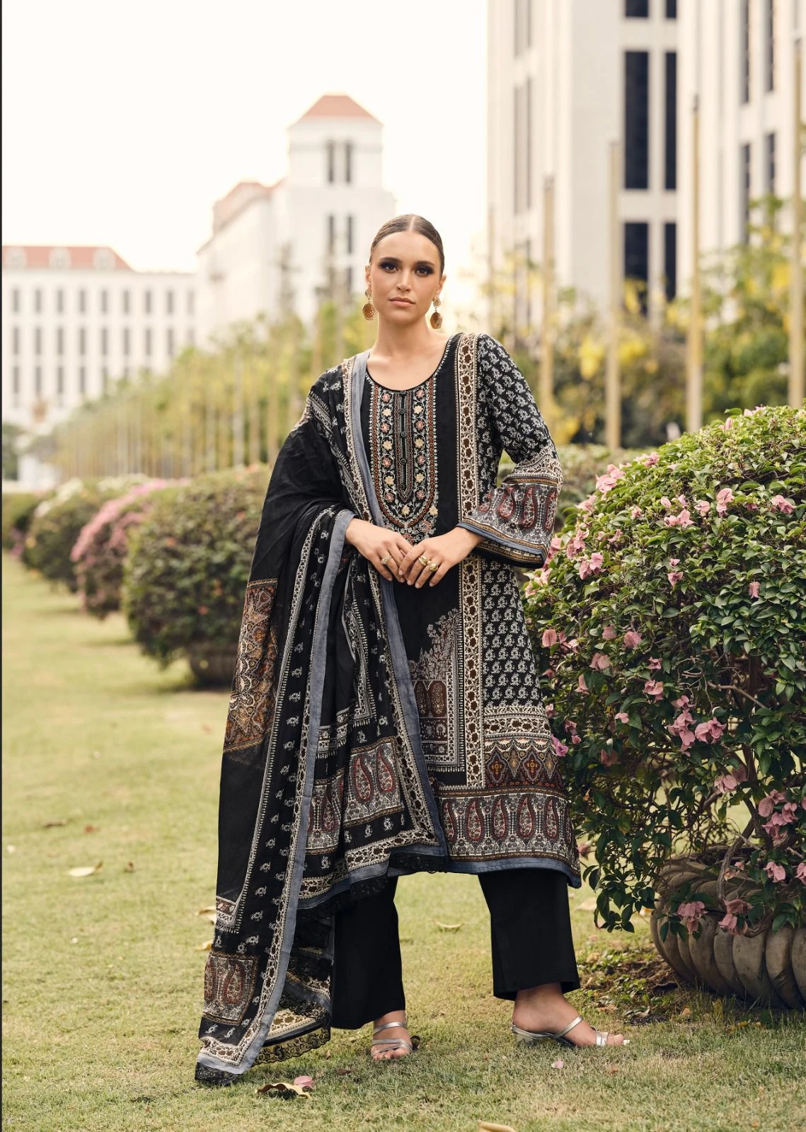 Hermitage Rangrez - Image 5