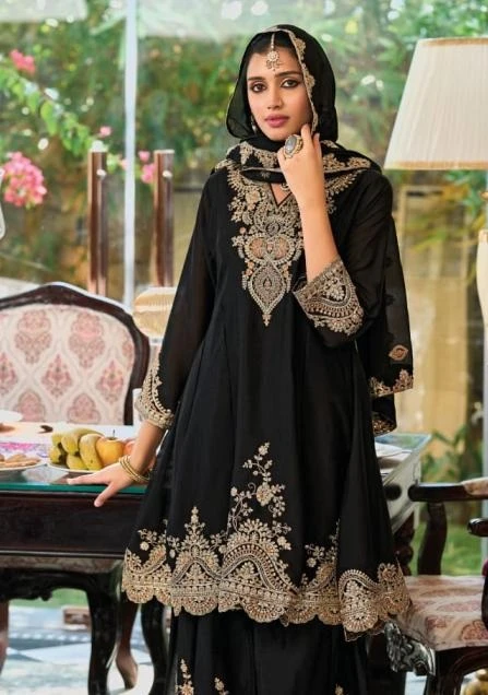 Eba Kalista black white