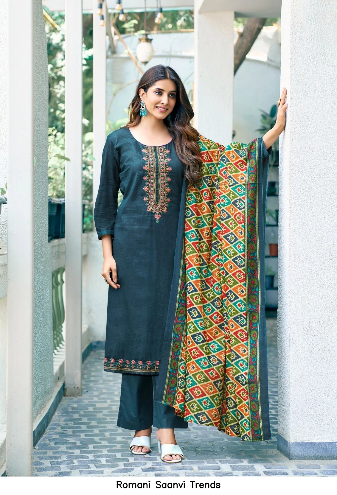 Romani Saanvi Trends