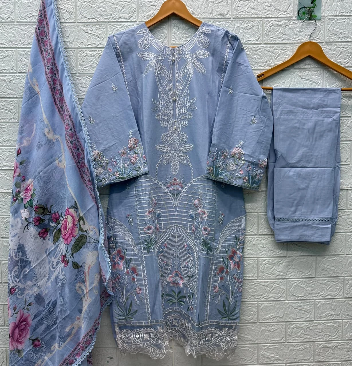 Elan Studio Maria B Lawn 26 E 45
