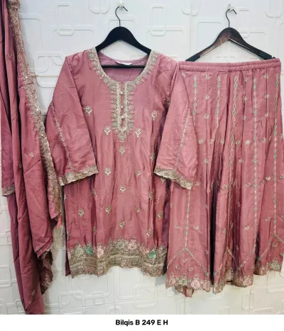 Bilqis B 249 E H — Pakistani Readymade Suits, Bilqis wholesale from Surat — view 4
